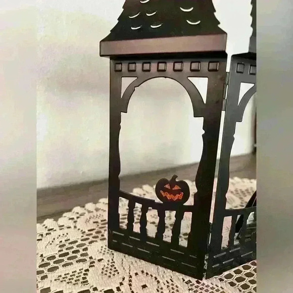 Hallmark Keepsake 2008 “The Ghostly Gazebo Halloween Display Add Ornaments NEW - Picture 5 of 5